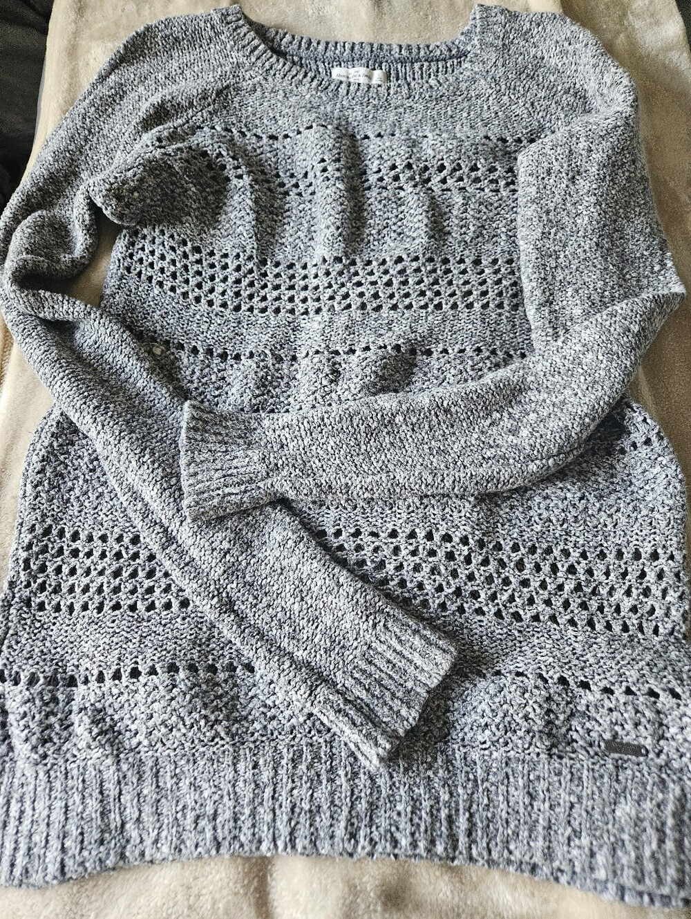 A&F Sweater - Picture 1 of 5